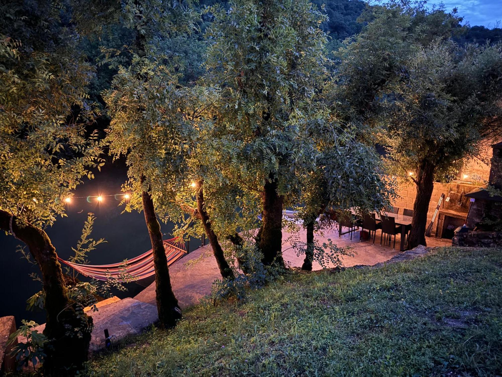 House On The River بلاغاي المظهر الخارجي الصورة